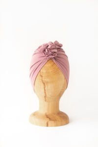 różowy turban