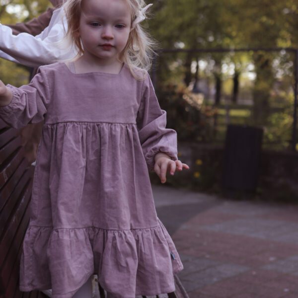 Sukienka sztruksowa Austin | Blady róż - Nomad Kid zdj 5